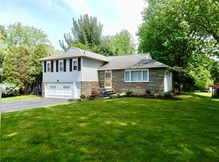 400 Bay View Rd, Rochester, NY 14609