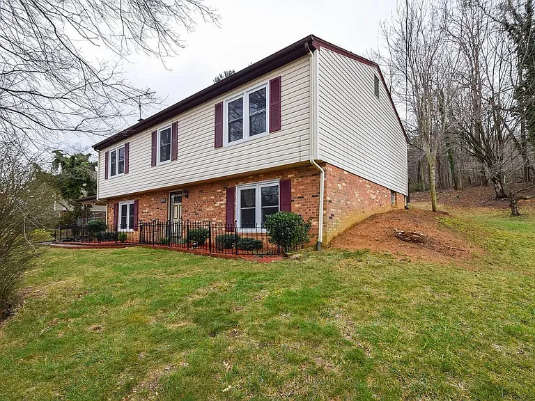 5515 Lynn Dell Rd — Photo 17