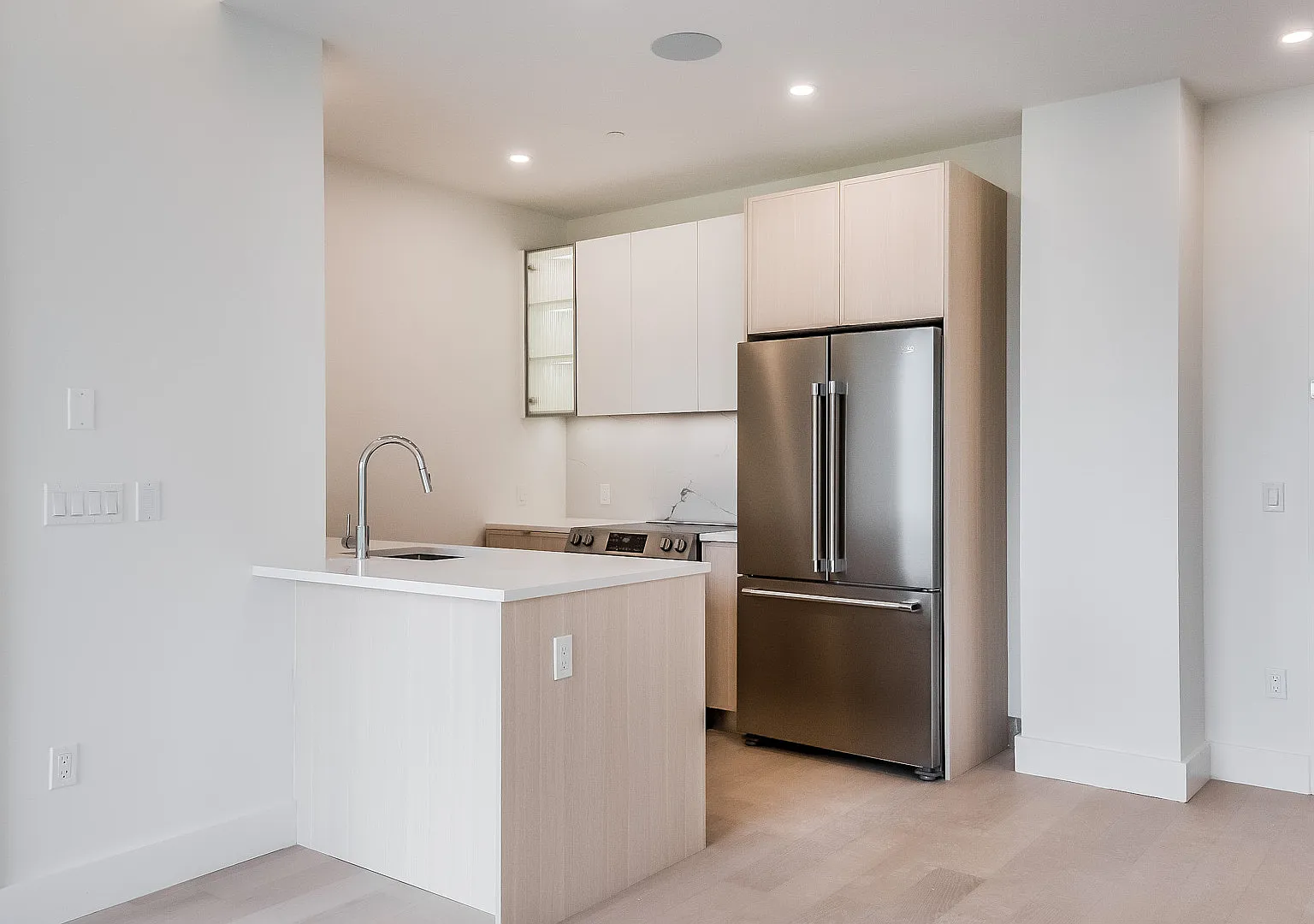 218 Front Street — Photo 3