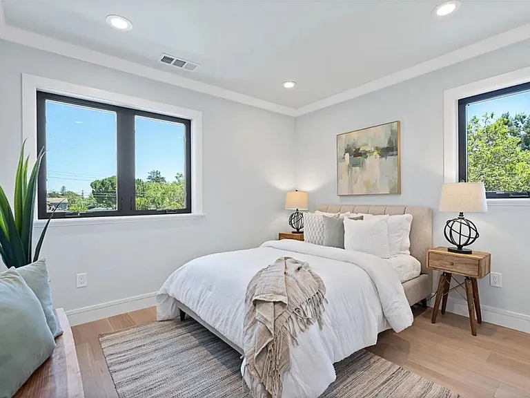 358 Iris St — Photo 23