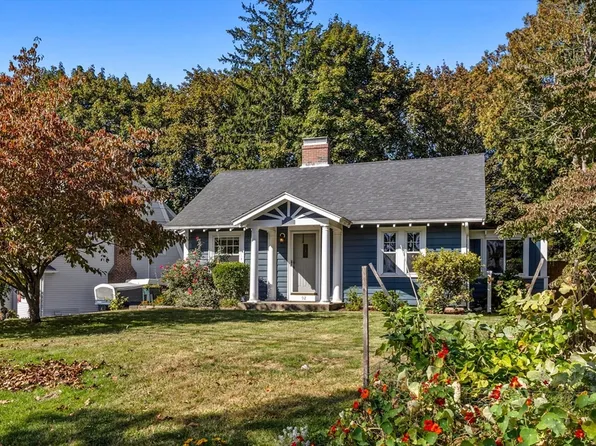 92 Old Connecticut Path, Framingham, MA 01701