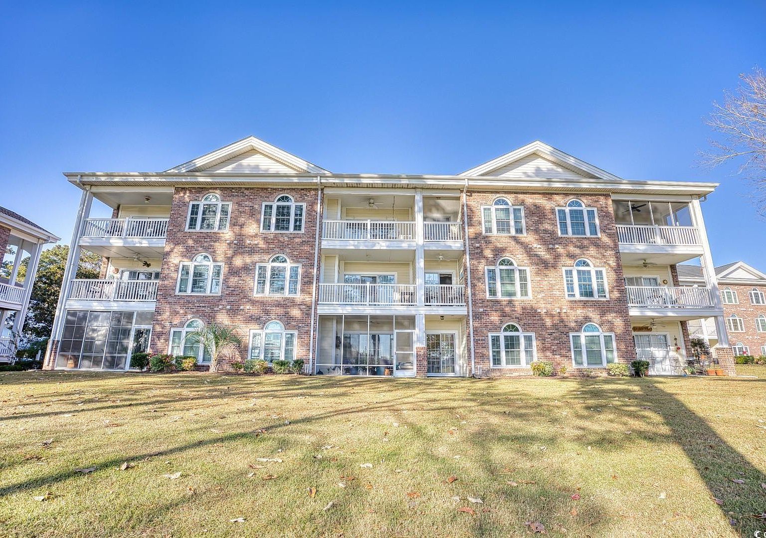 703 Riverwalk Dr. #102