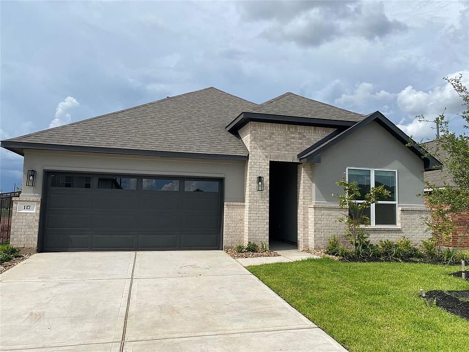 1st image of 117 Eliana Shores Dr