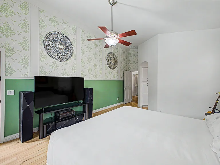 12867 W Segovia Dr — Photo 19