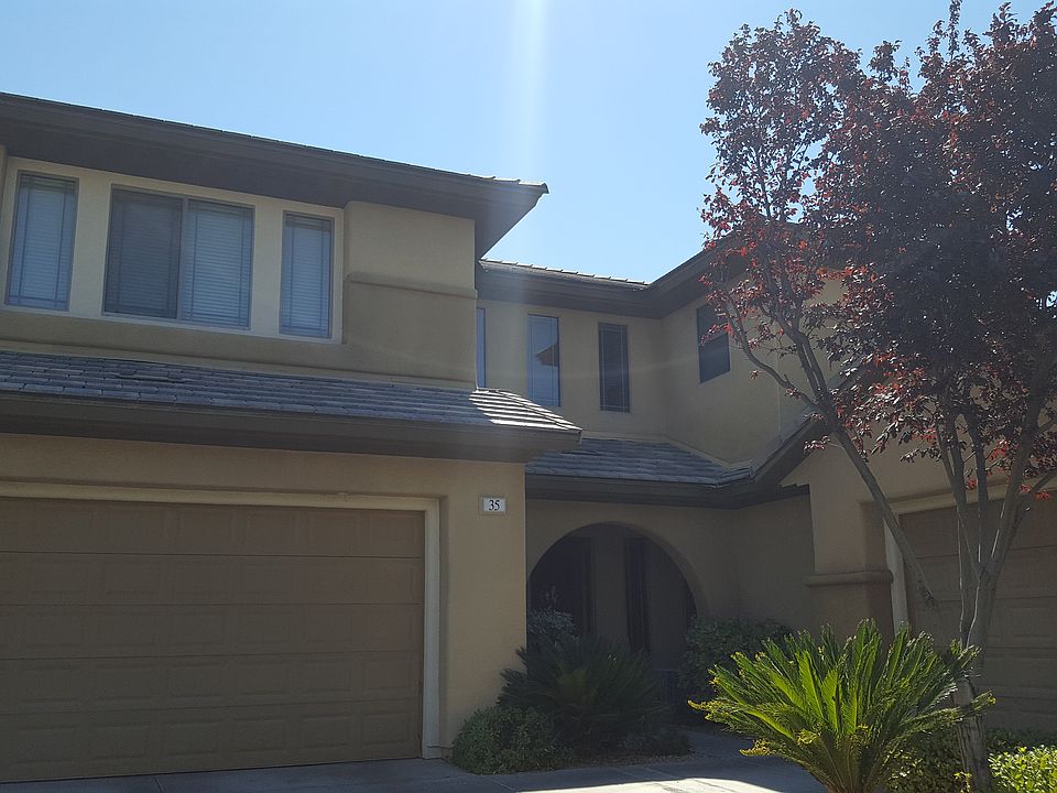 1st image of 35 Candlewyck Dr