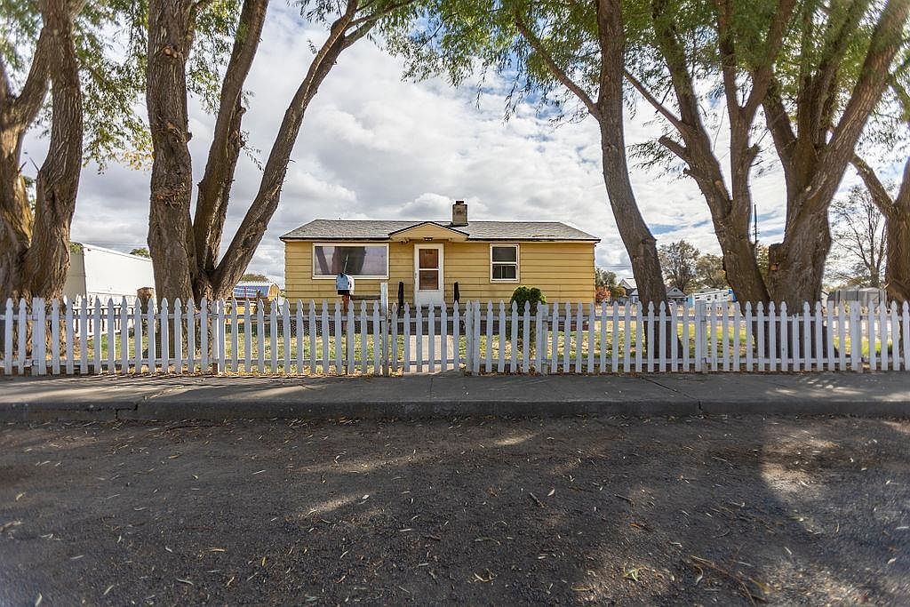 502 E Birch Ave, Ritzville, WA 99169 Zillow