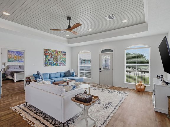 3rd image of 7238 Pirates Cove Ln