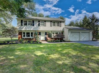 12 Hill Cir, Marlboro, NJ 07746