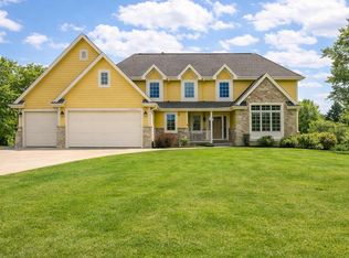 N72W23113 Waterbury COURT, Sussex, WI