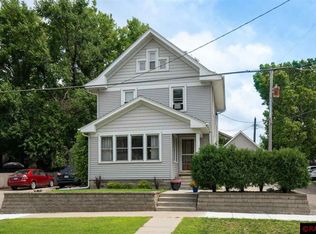 211 Marshall St, Mankato, MN 56001