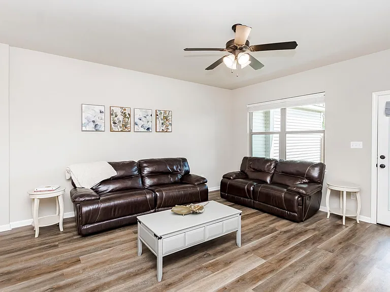 2800 S Roth Ave — Photo 8