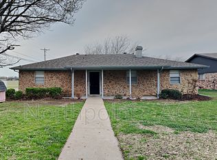 1901 Starling Ct, Cleburne, TX 76033