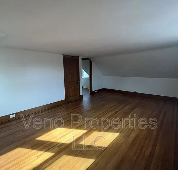 32 Russell Rd #2B — Photo 9