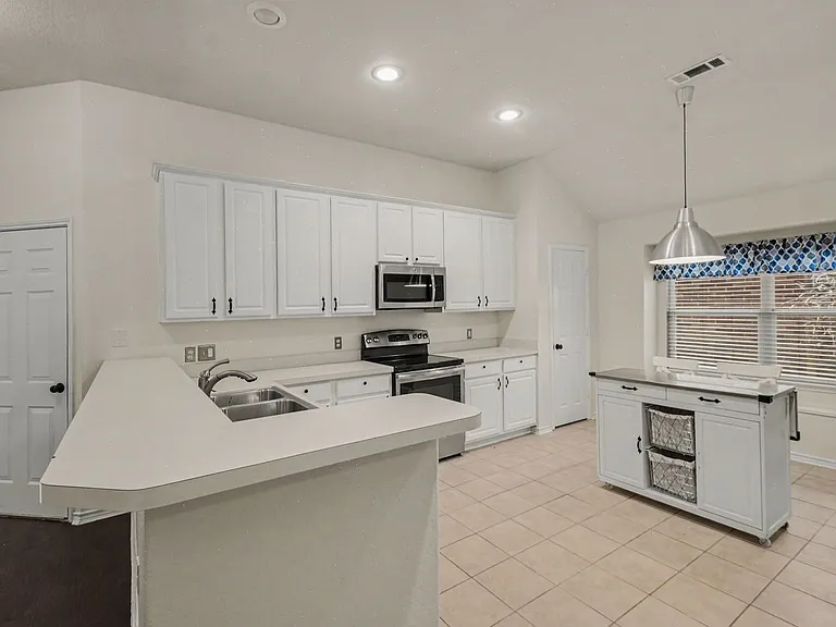 1707 Briarhollow Dr — Photo 12