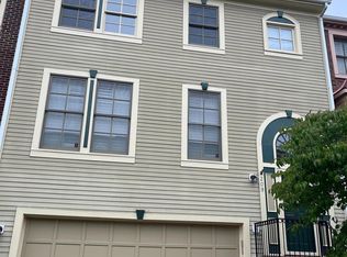 209 Town Branch Ter SW, Leesburg, VA 20175