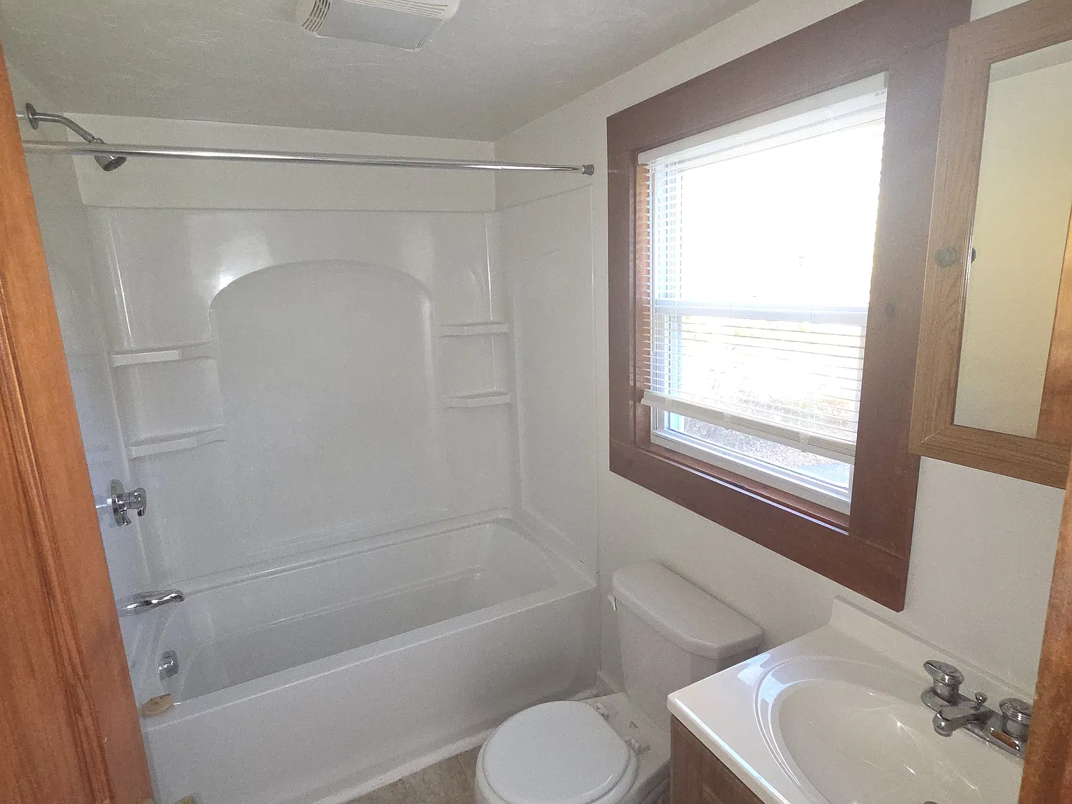 840F Middle Rd — Photo 4
