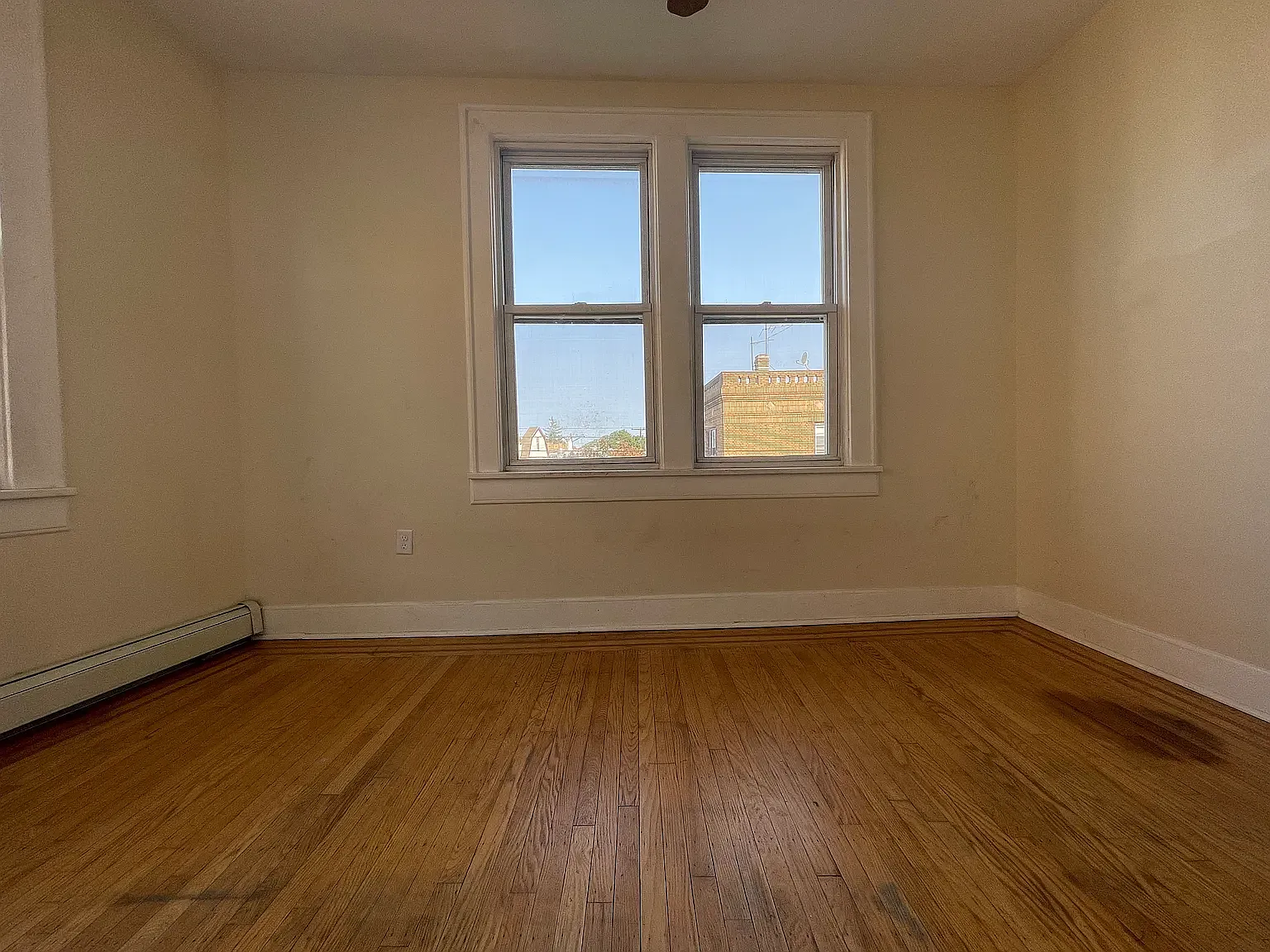 2 bed, 800 sqft, $1,649 — Photo 3