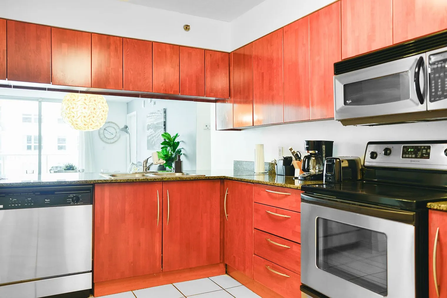 2 bed, 2.0 bath, 1022 sqft, $4,251 — Photo 3