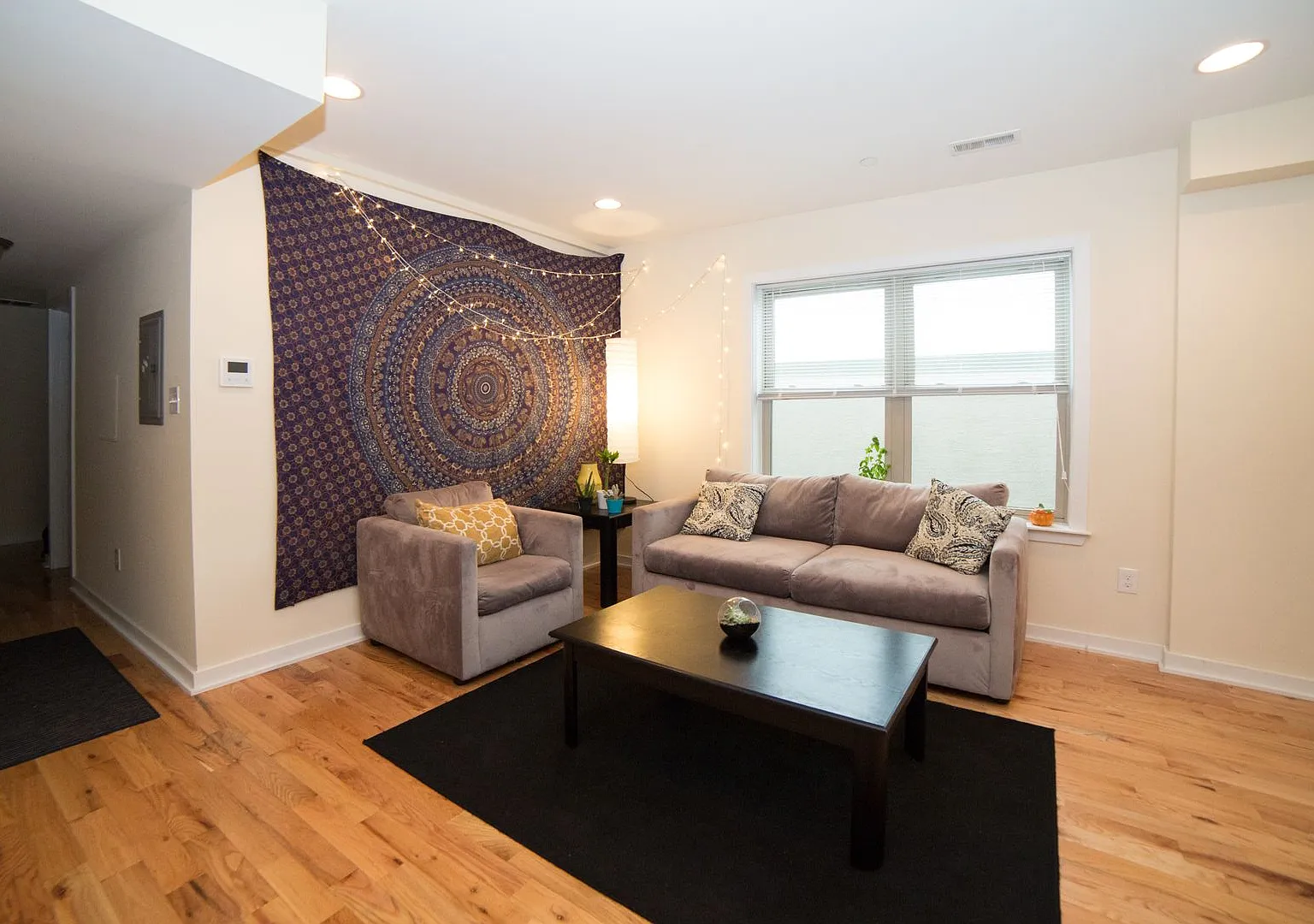 3222 Spring Garden — Photo 4