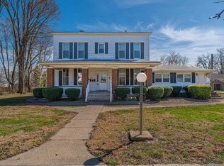 705 E Chestnut St, Mason City, IL