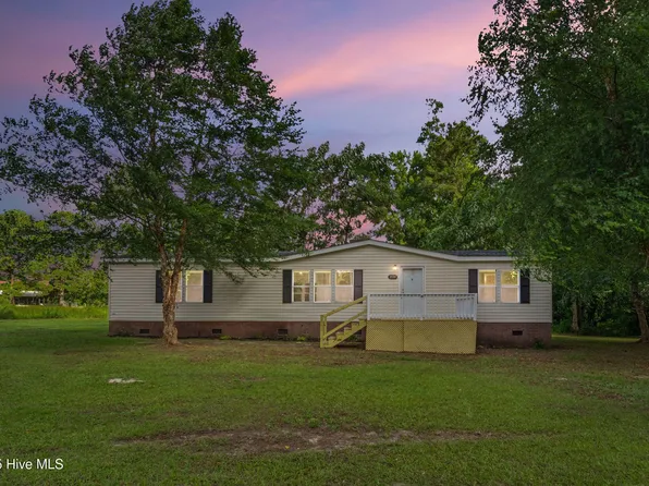 2126 Malpass Corner Road, Burgaw, NC 28425