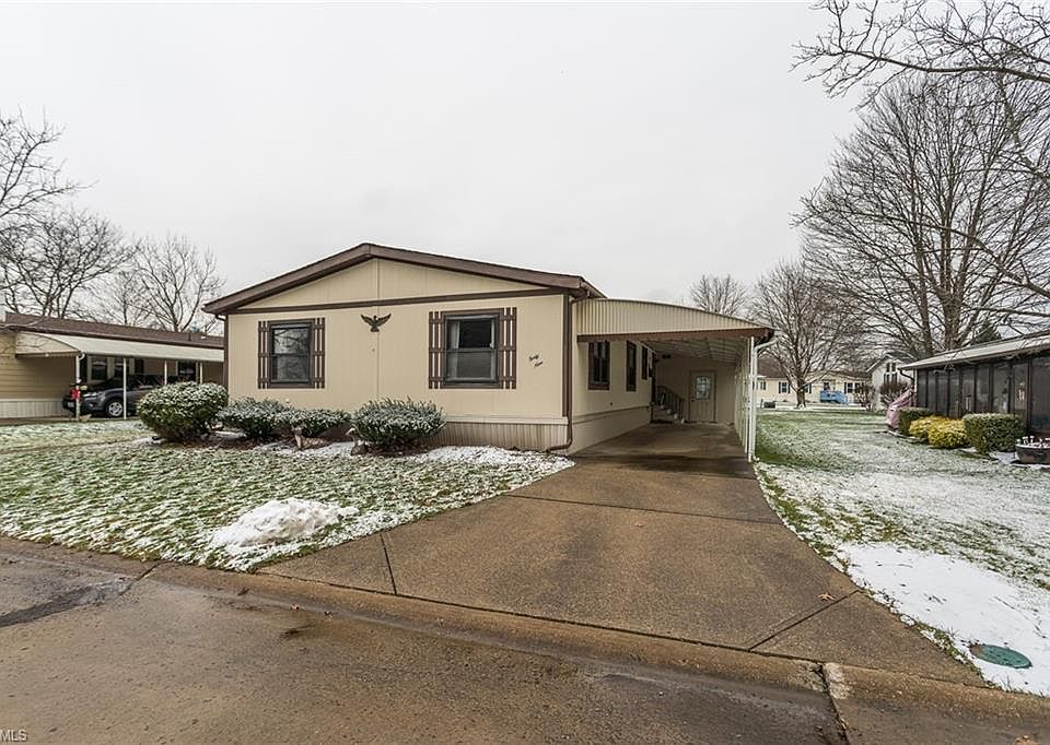 1st image of 49 Sycamore Dr #49