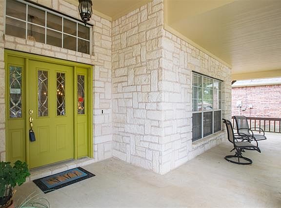 3rd image of 1810 Glen Aerie Ln