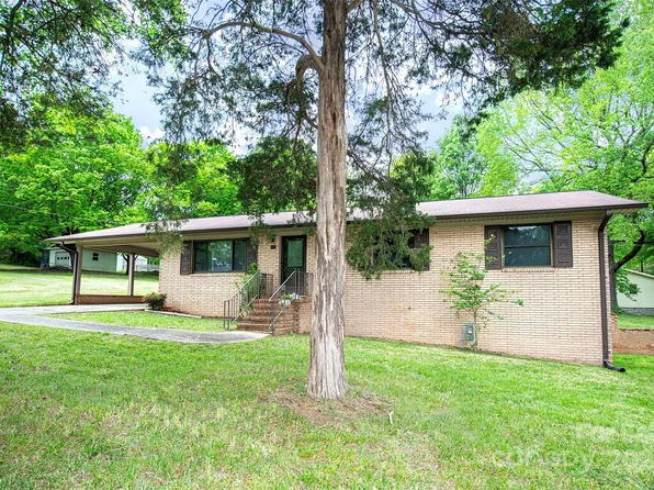 134 Piedmont Dr, Kannapolis, NC 28081