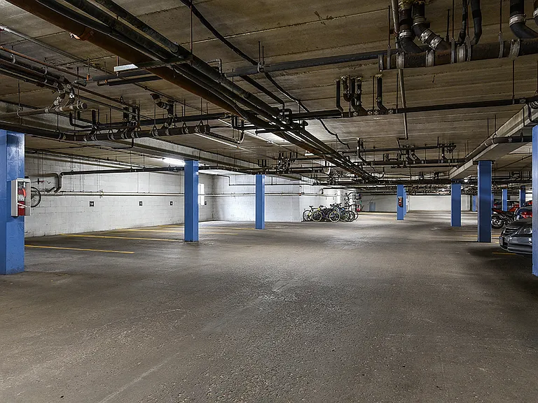 Westwind Apartments — Photo 40
