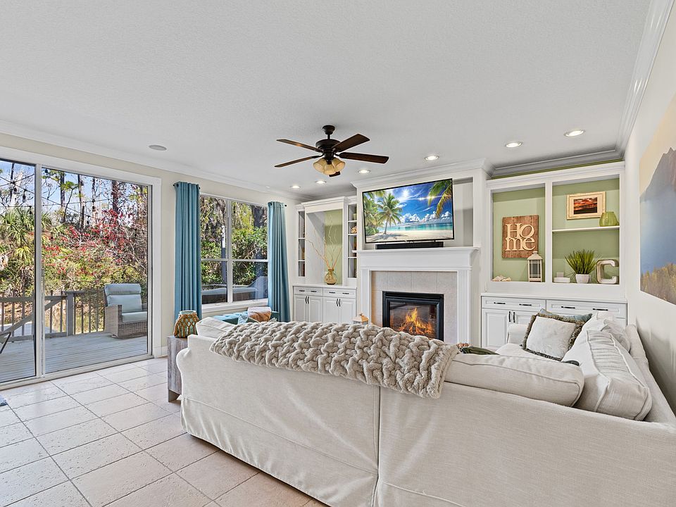 Living room with gas fireplace