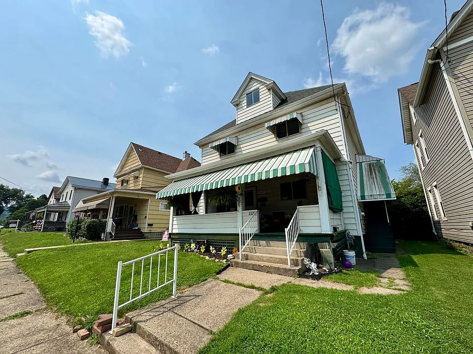 227 5th Ave