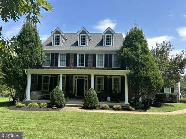 8439 Lees Ridge Rd, Warrenton, VA 20186