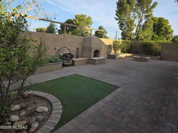 3652 S Fighting Falcon Dr, Tucson, AZ 85730