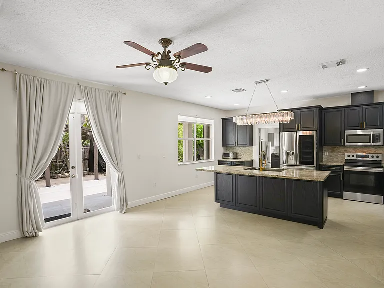 20234 SW 128th Pl — Photo 11