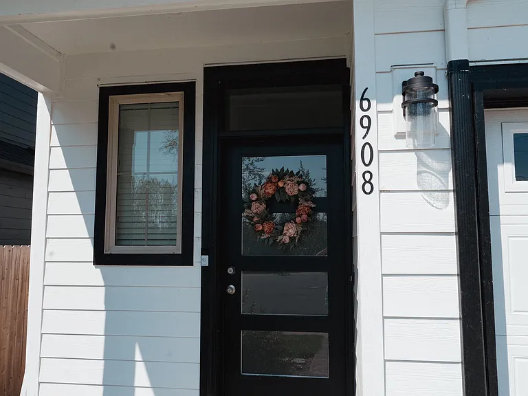 6908 N Madison Cir — Photo 3