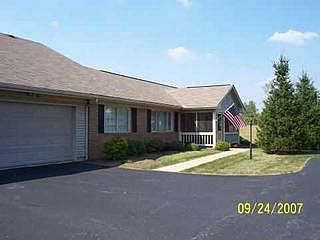 1st image of 741 Windsor Ln