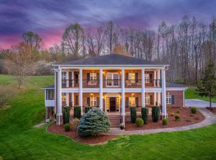 2606 Beechwood Dr, Elizabethton, TN 37643