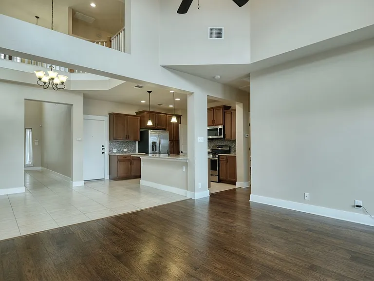 7320 Easy Wind Dr — Photo 2
