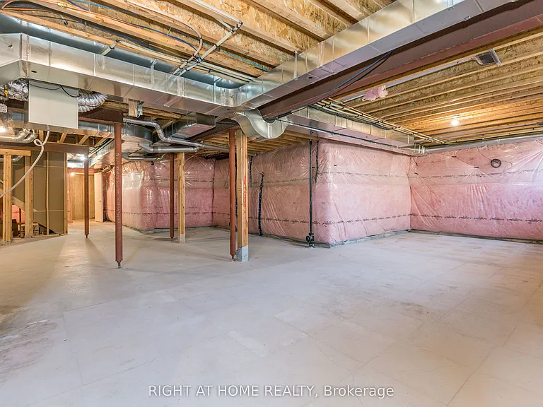 8 Monarch Dr — Photo 22