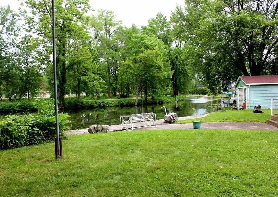 2nd image of 1020 Brighton Dr #1