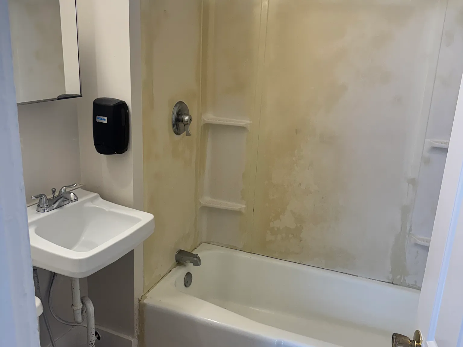 1 bed, $1,700 — Photo 3