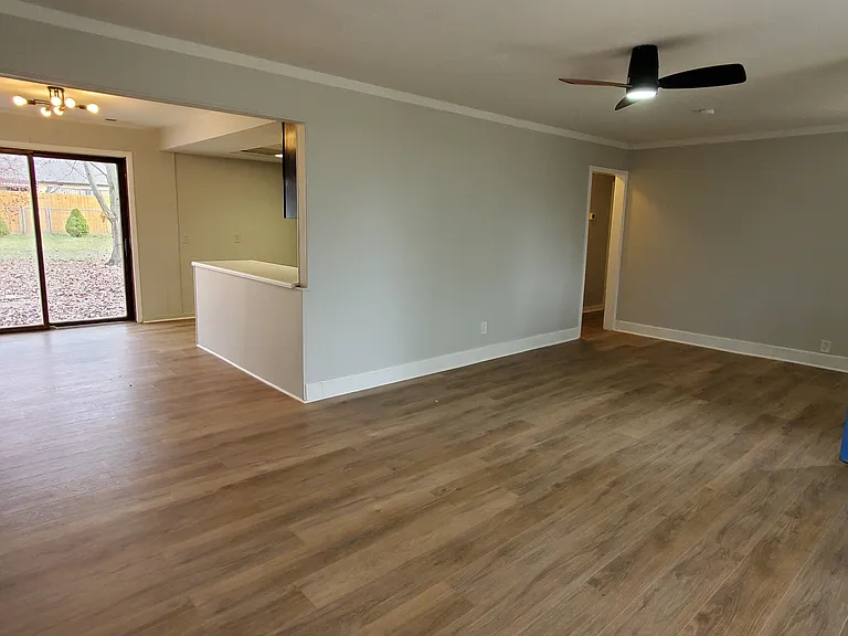 411 Sussex Dr — Photo 21