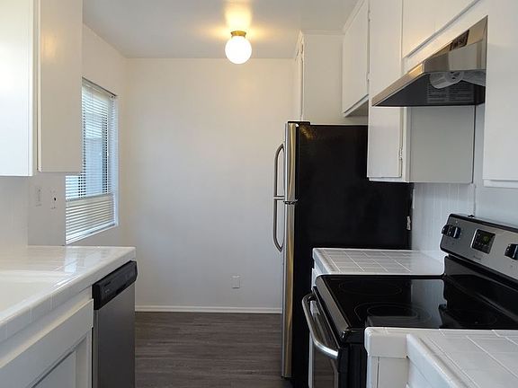 5th image of 650 Westbourne Dr APT 307