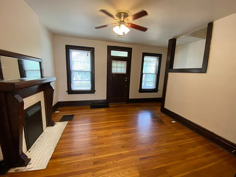 Indianola Ave 2498-2512 TPP — Photo 5