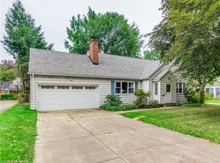 222 Kenwick Dr, Akron, OH 44313