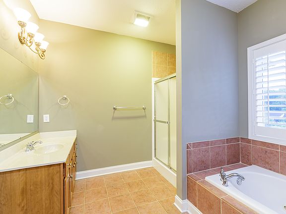 5th image of 2223 White Frye Ln