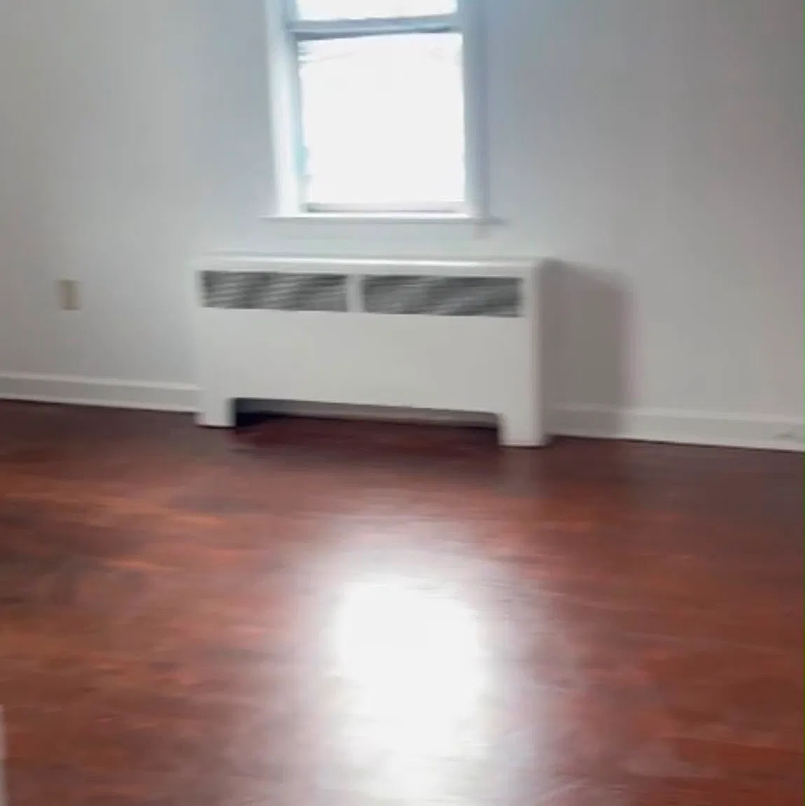 3 bed, 1.5 bath, $1,300 — Photo 4