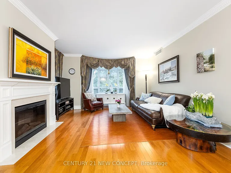 7071 Bayview Ave #204 — Photo 16