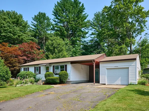 17 Brookwood Dr, Northampton, MA 01062