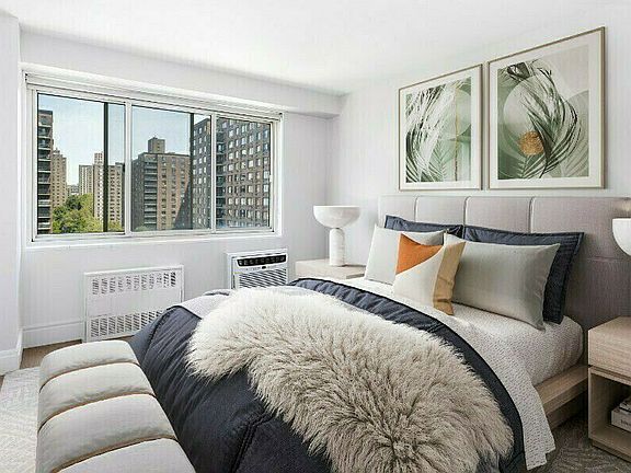 3rd image of 160 W 97th St APT 7B